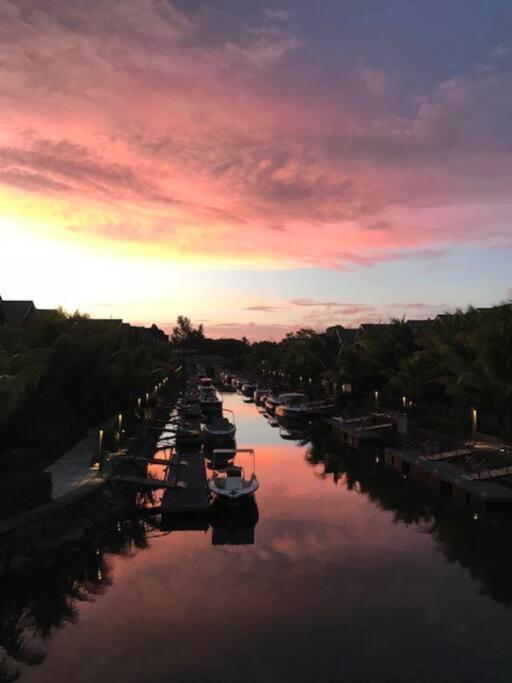 Wozamoya Lägenhet Rivière Noire Exteriör bild